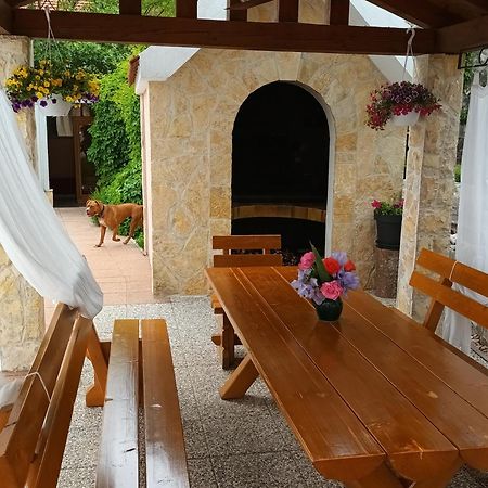 Holiday Home Perunika Zezevica Dış mekan fotoğraf