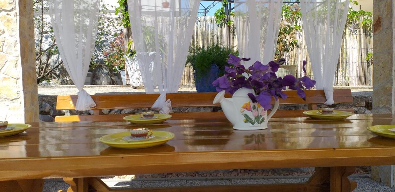 Holiday Home Perunika Zezevica Dış mekan fotoğraf