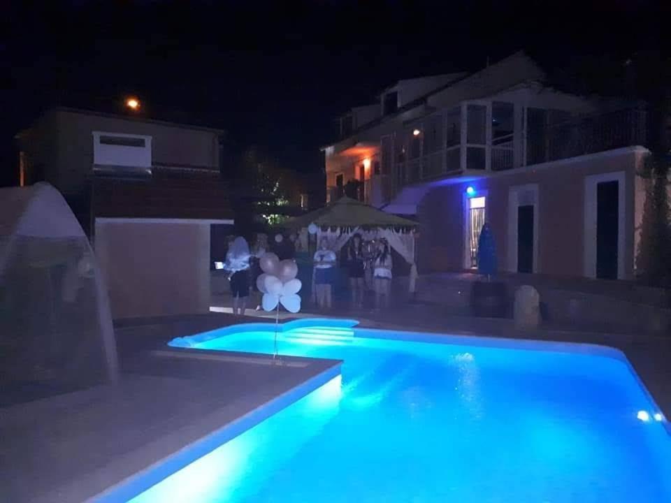Holiday Home Perunika Zezevica Oda fotoğraf