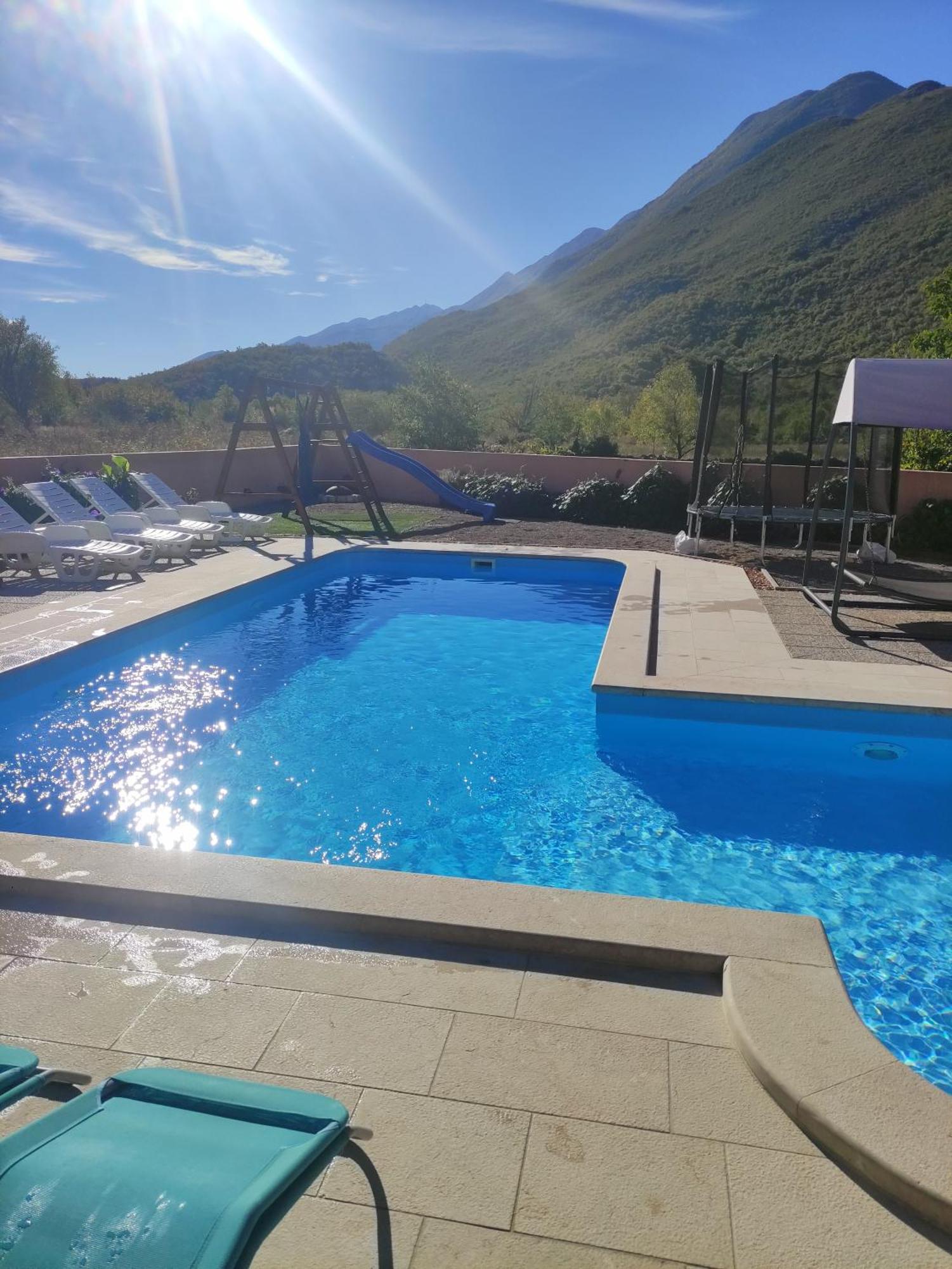Holiday Home Perunika Zezevica Dış mekan fotoğraf