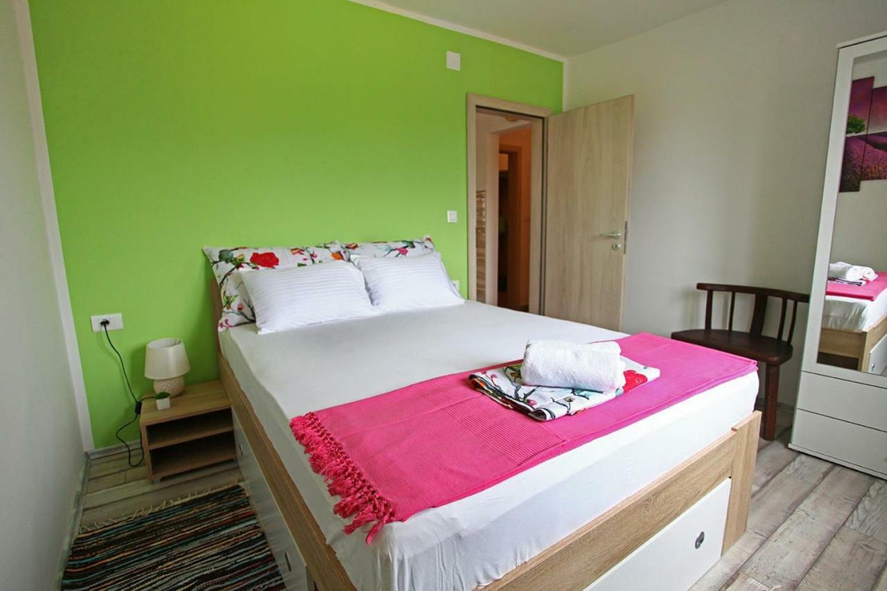 Holiday Home Perunika Zezevica Dış mekan fotoğraf