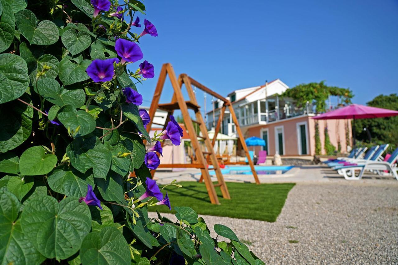 Holiday Home Perunika Zezevica Dış mekan fotoğraf